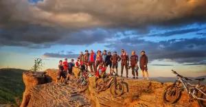 Zachód słońca z widokiem na j. Międzybrodzkie. #AktywnaŚroda z mocną wycieczką MTB